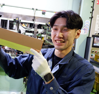 製造1課 部品チーム リーダー 小松 駿